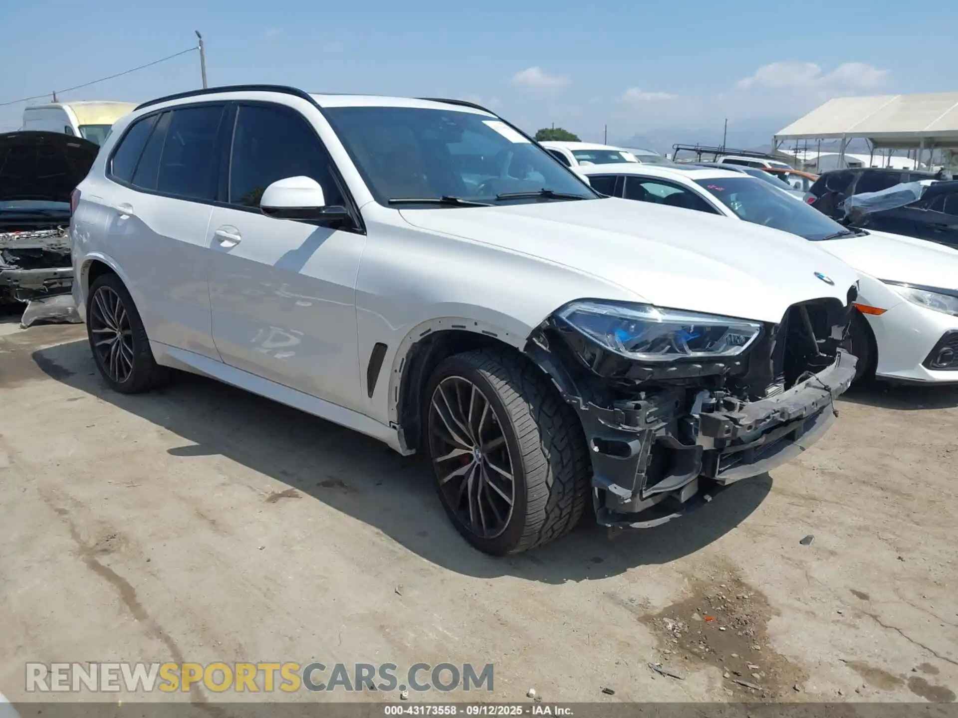 1 Photograph of a damaged car 5UXCR4C07P9R91840 BMW X5 2023