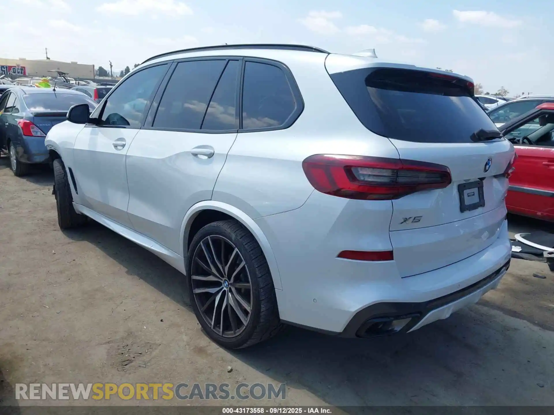 3 Photograph of a damaged car 5UXCR4C07P9R91840 BMW X5 2023