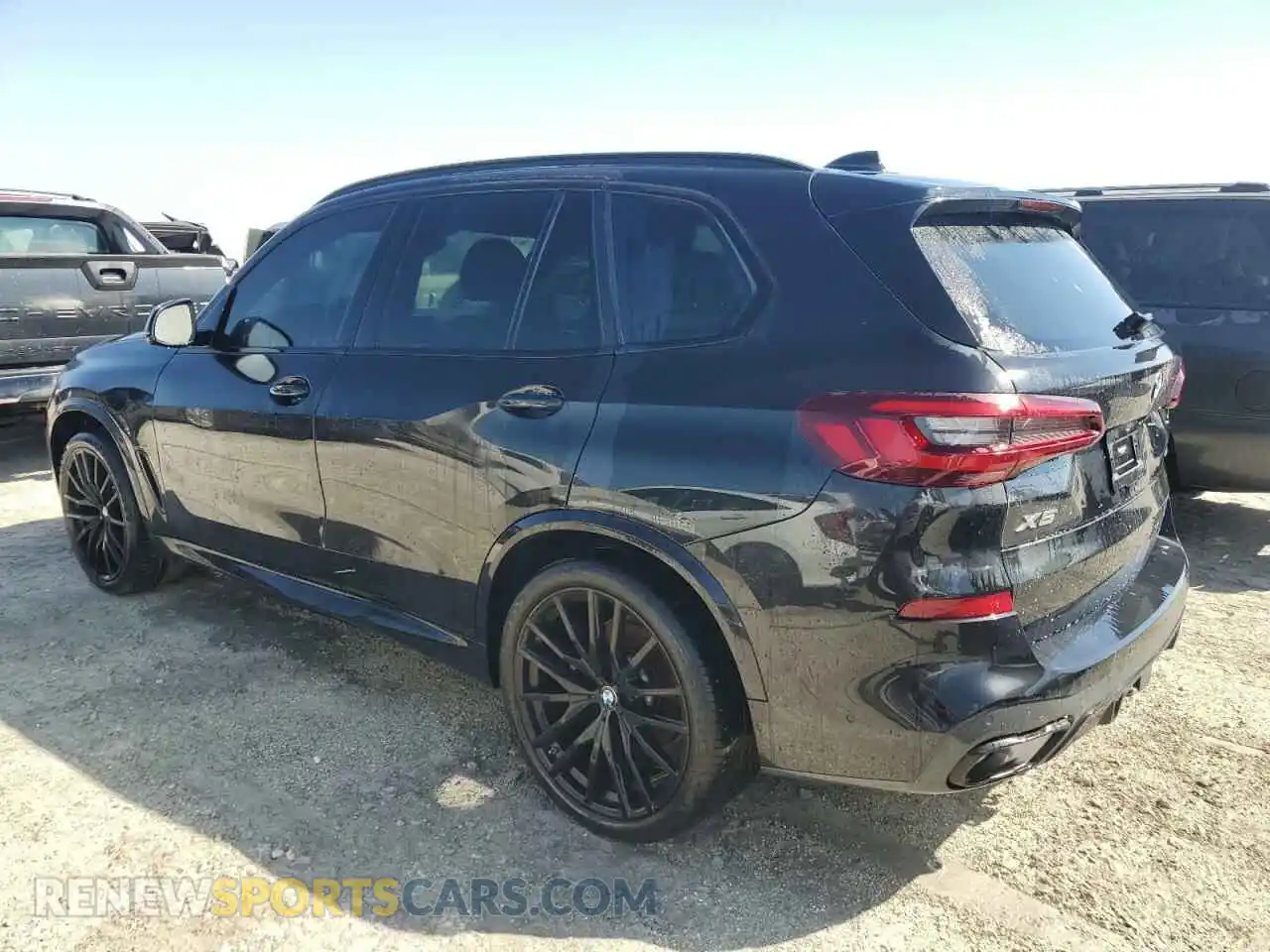 2 Photograph of a damaged car 5UXCR4C09P9P29009 BMW X5 2023