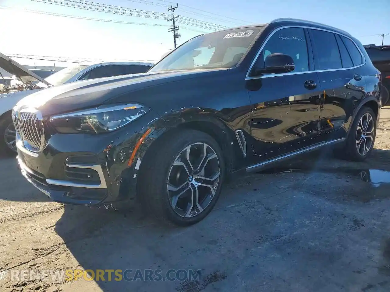 1 Photograph of a damaged car 5UXCR6C00P9P23143 BMW X5 2023