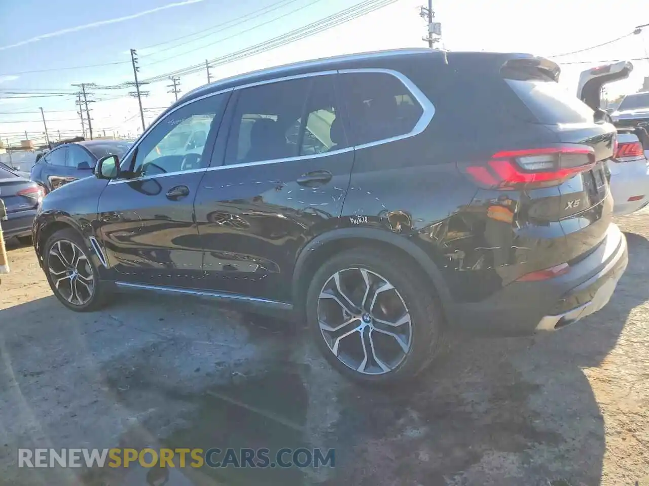 2 Photograph of a damaged car 5UXCR6C00P9P23143 BMW X5 2023