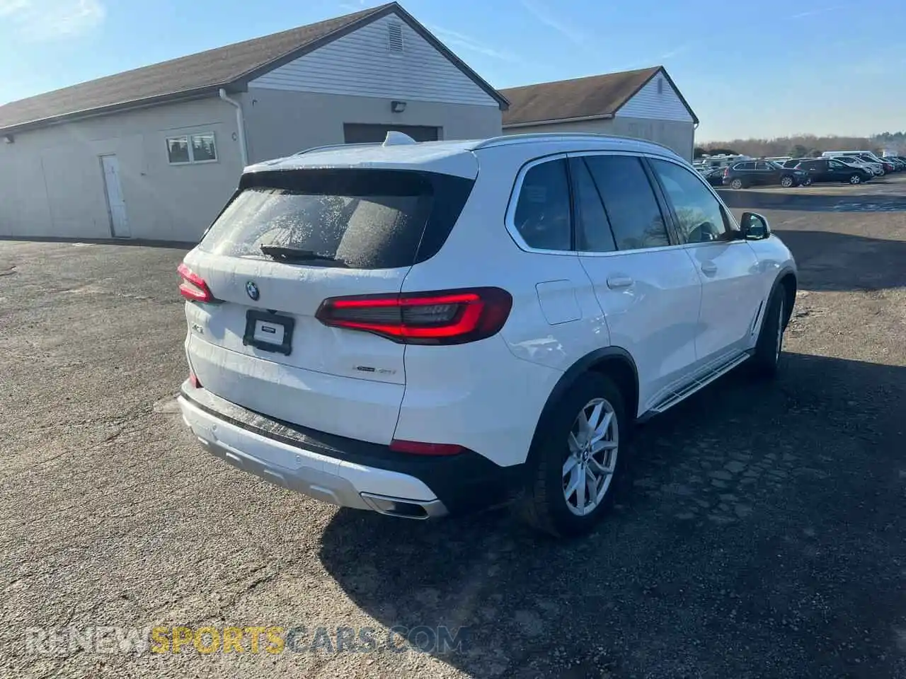 3 Photograph of a damaged car 5UXCR6C00P9P34515 BMW X5 2023
