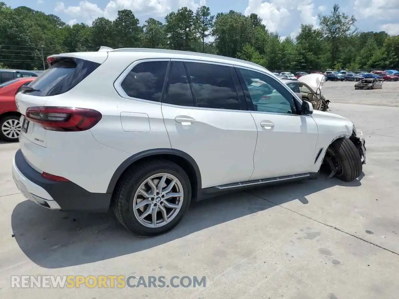 3 Photograph of a damaged car 5UXCR6C00P9P38760 BMW X5 2023