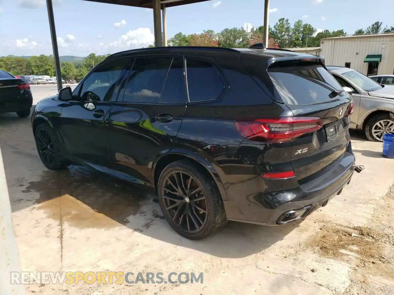 2 Photograph of a damaged car 5UXCR6C00P9P59236 BMW X5 2023