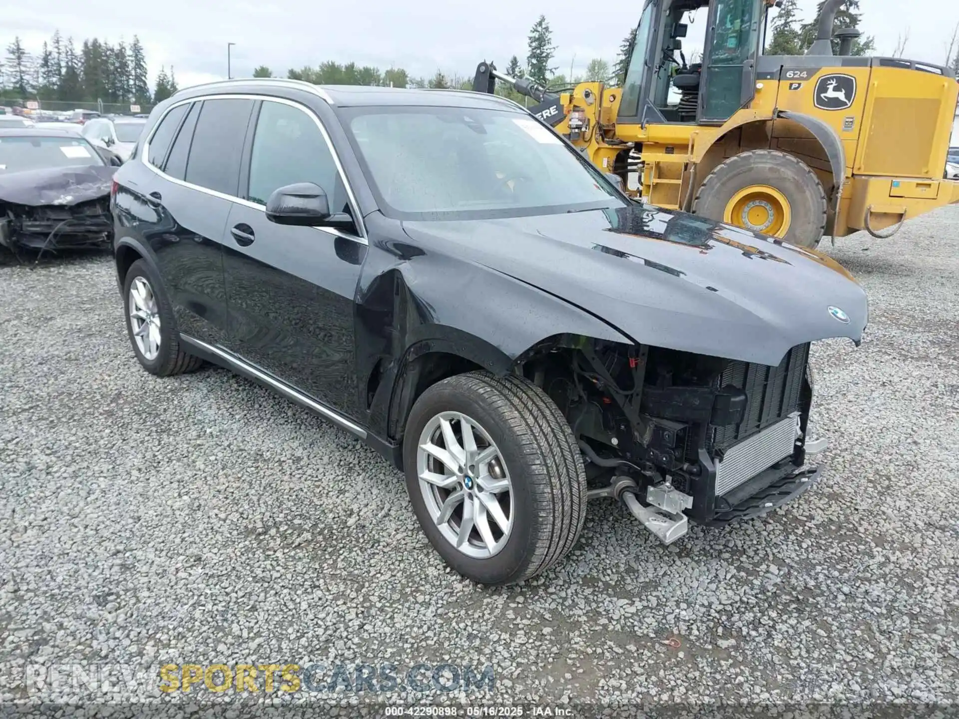 1 Photograph of a damaged car 5UXCR6C00P9P78885 BMW X5 2023