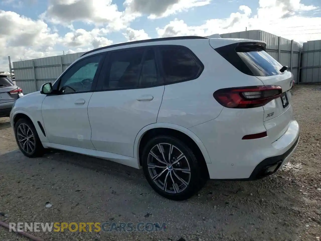2 Photograph of a damaged car 5UXCR6C00P9R37470 BMW X5 2023