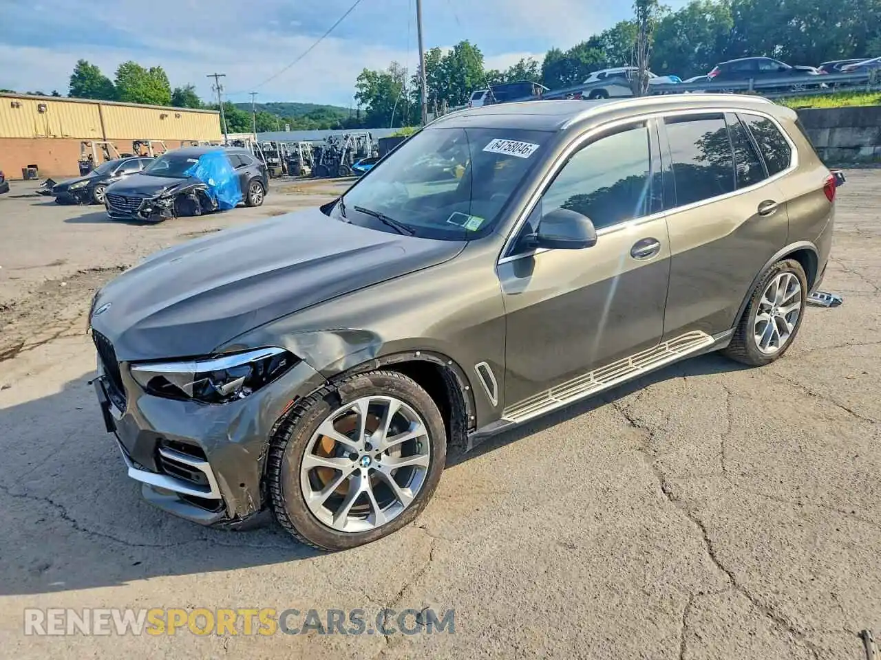 1 Photograph of a damaged car 5UXCR6C00P9R81016 BMW X5 2023