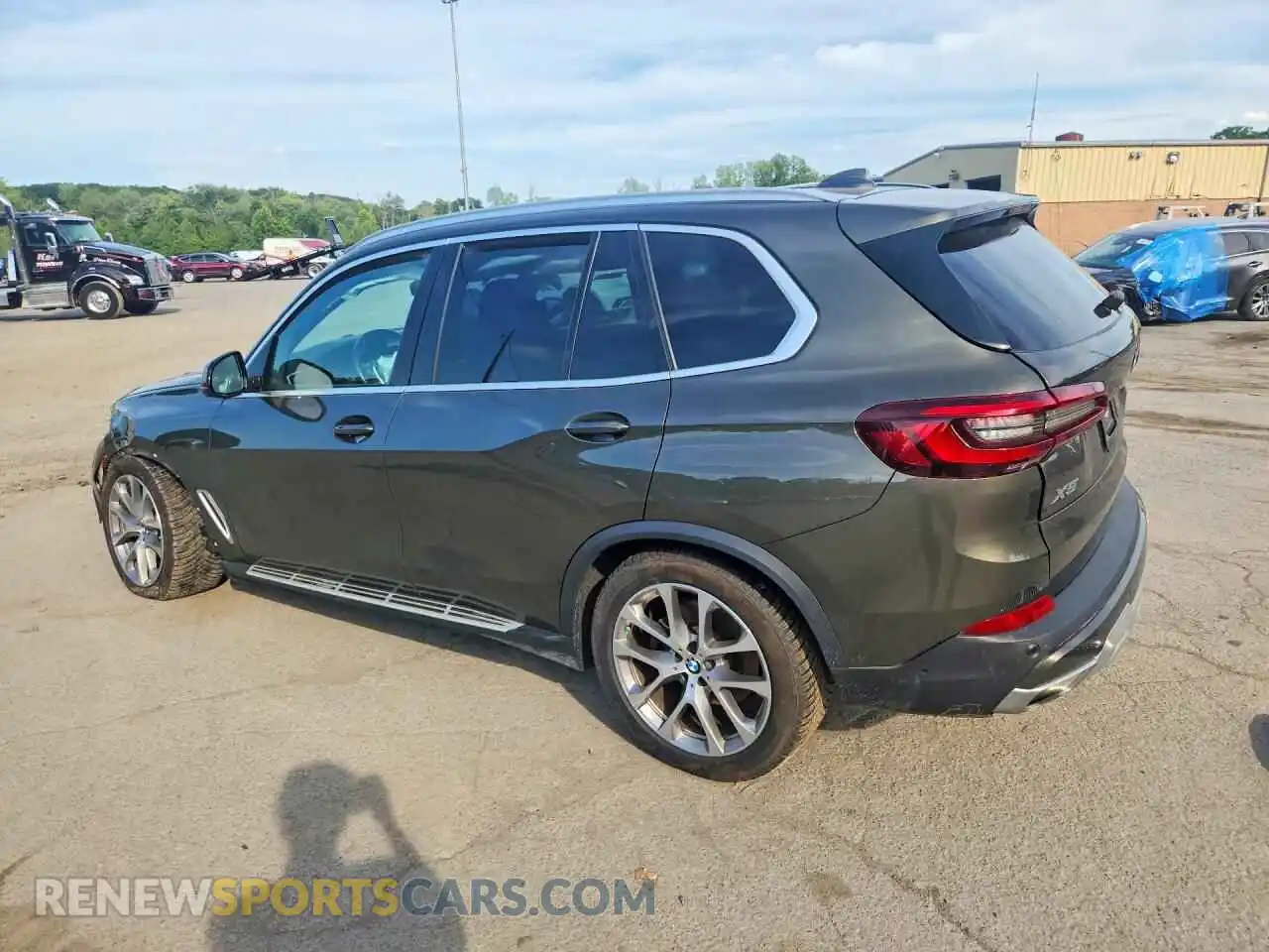 2 Photograph of a damaged car 5UXCR6C00P9R81016 BMW X5 2023