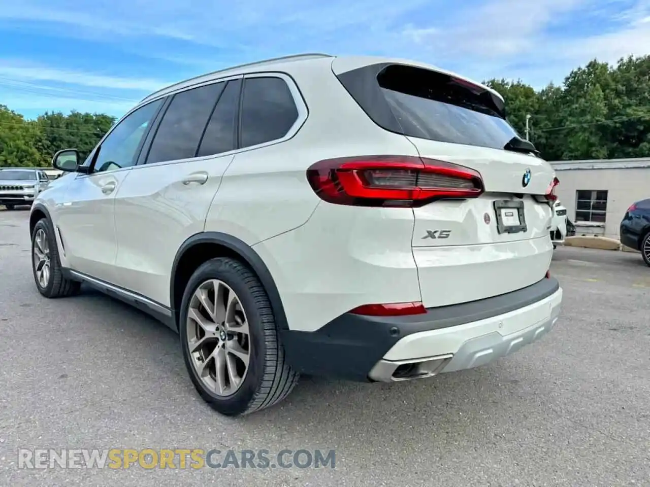 2 Фотография поврежденного автомобиля 5UXCR6C01P9R97225 BMW X5 2023