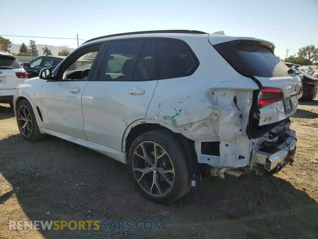 2 fotografías del automóvil dañado 5UXCR6C02P9N80597 BMW X5 2023