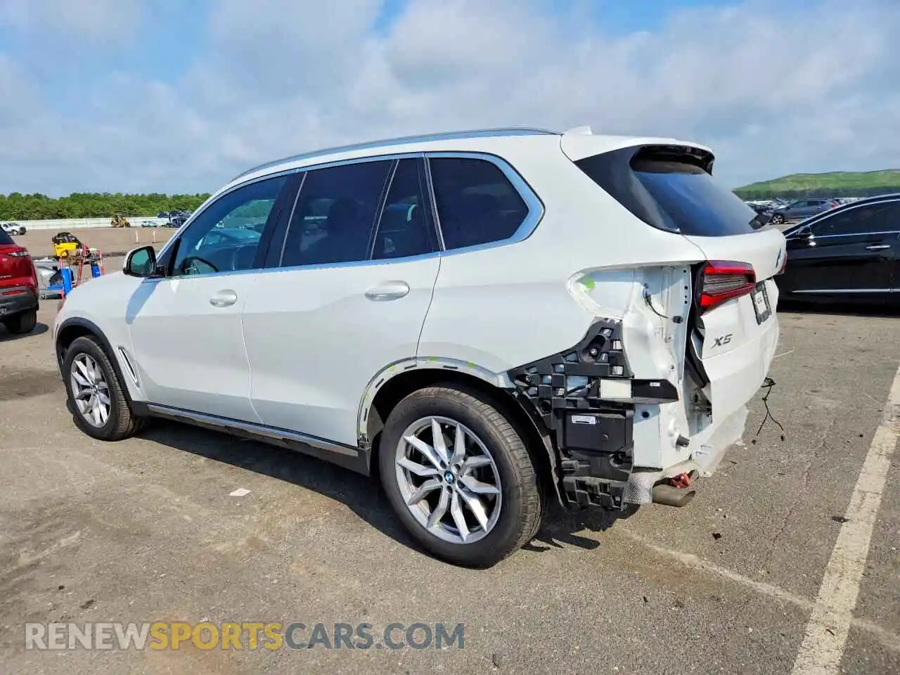 2 Photograph of a damaged car 5UXCR6C03P9R12532 BMW X5 2023