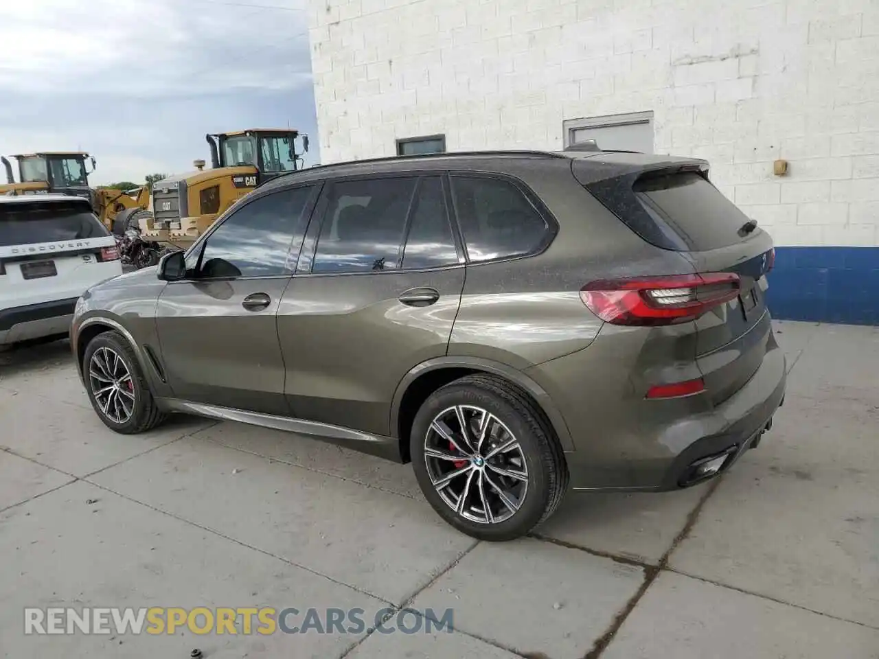 2 Photograph of a damaged car 5UXCR6C03P9R71970 BMW X5 2023