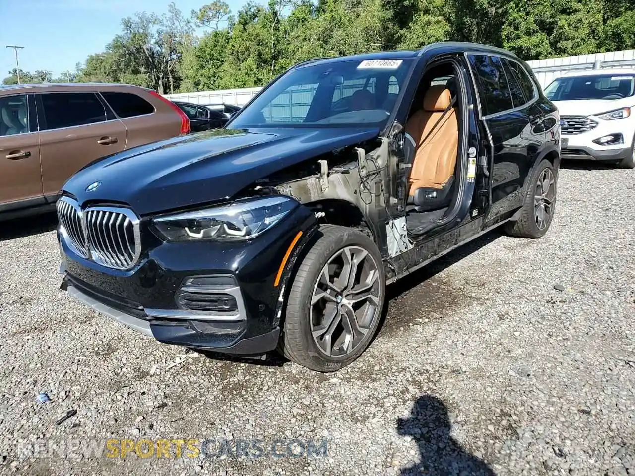 1 Photograph of a damaged car 5UXCR6C04P9P15644 BMW X5 2023