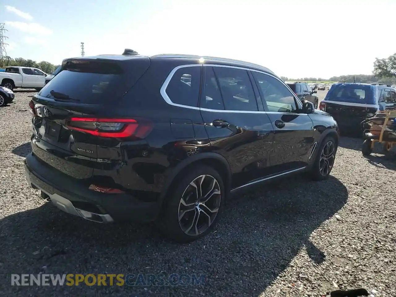 3 Photograph of a damaged car 5UXCR6C04P9P15644 BMW X5 2023