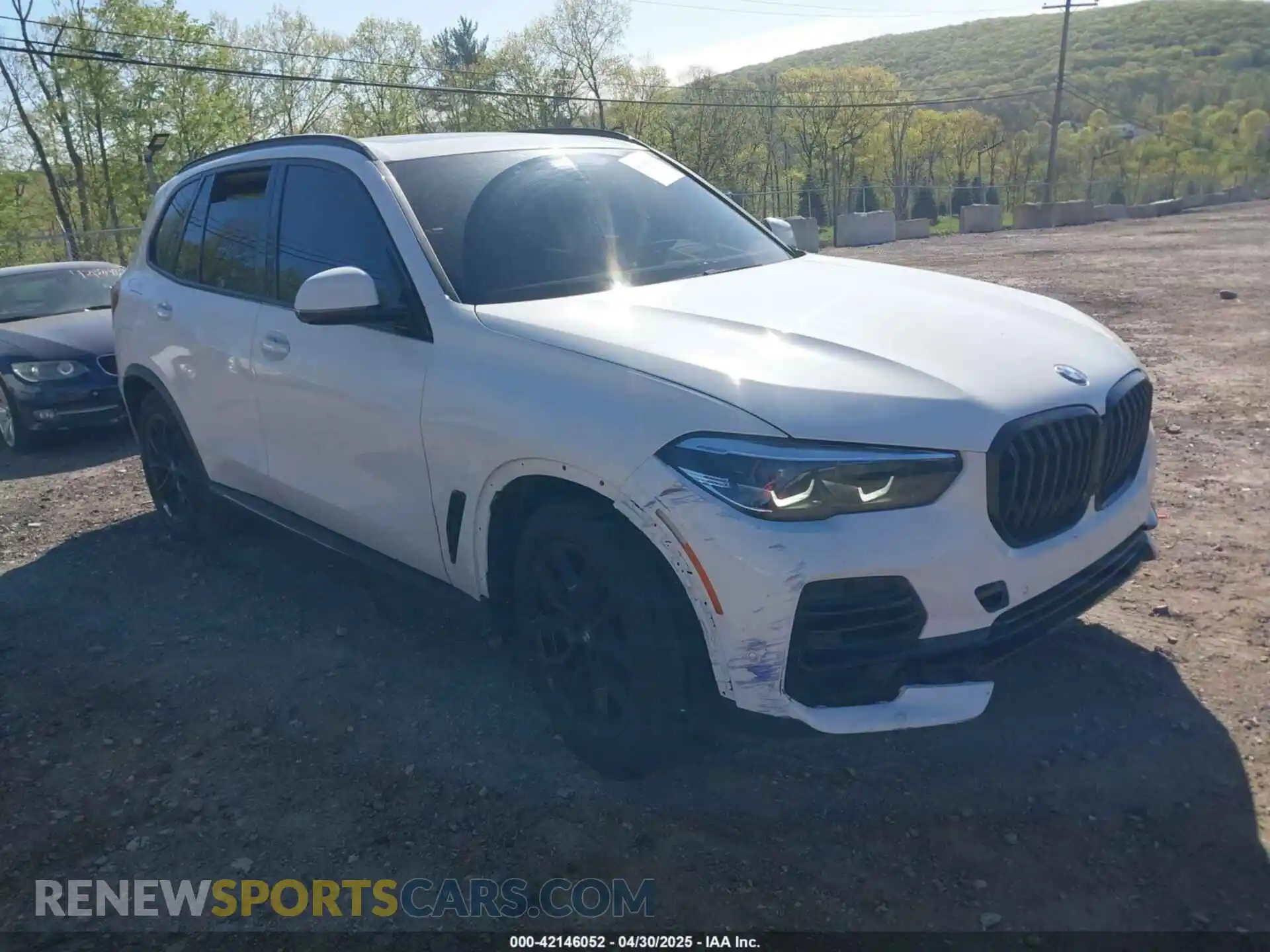 1 Photograph of a damaged car 5UXCR6C04P9P35750 BMW X5 2023