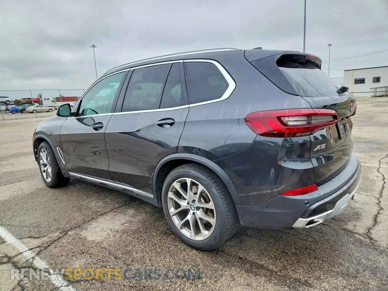 2 fotografías del automóvil dañado 5UXCR6C04P9R16136 BMW X5 2023