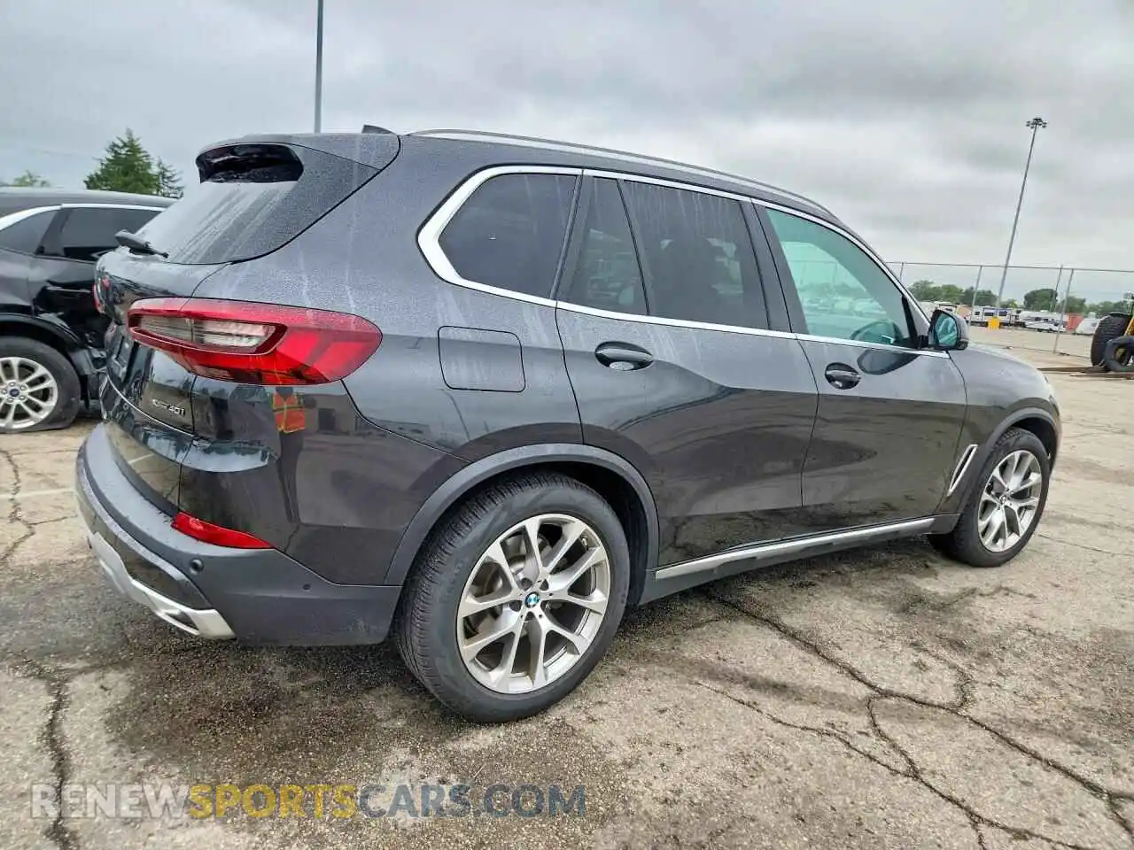 3 fotografías del automóvil dañado 5UXCR6C04P9R16136 BMW X5 2023