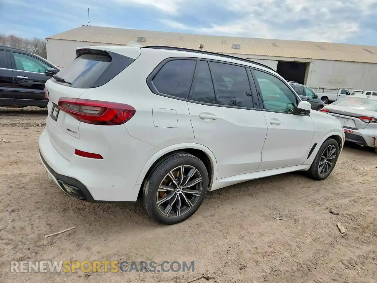 3 Photograph of a damaged car 5UXCR6C05P9R50442 BMW X5 2023