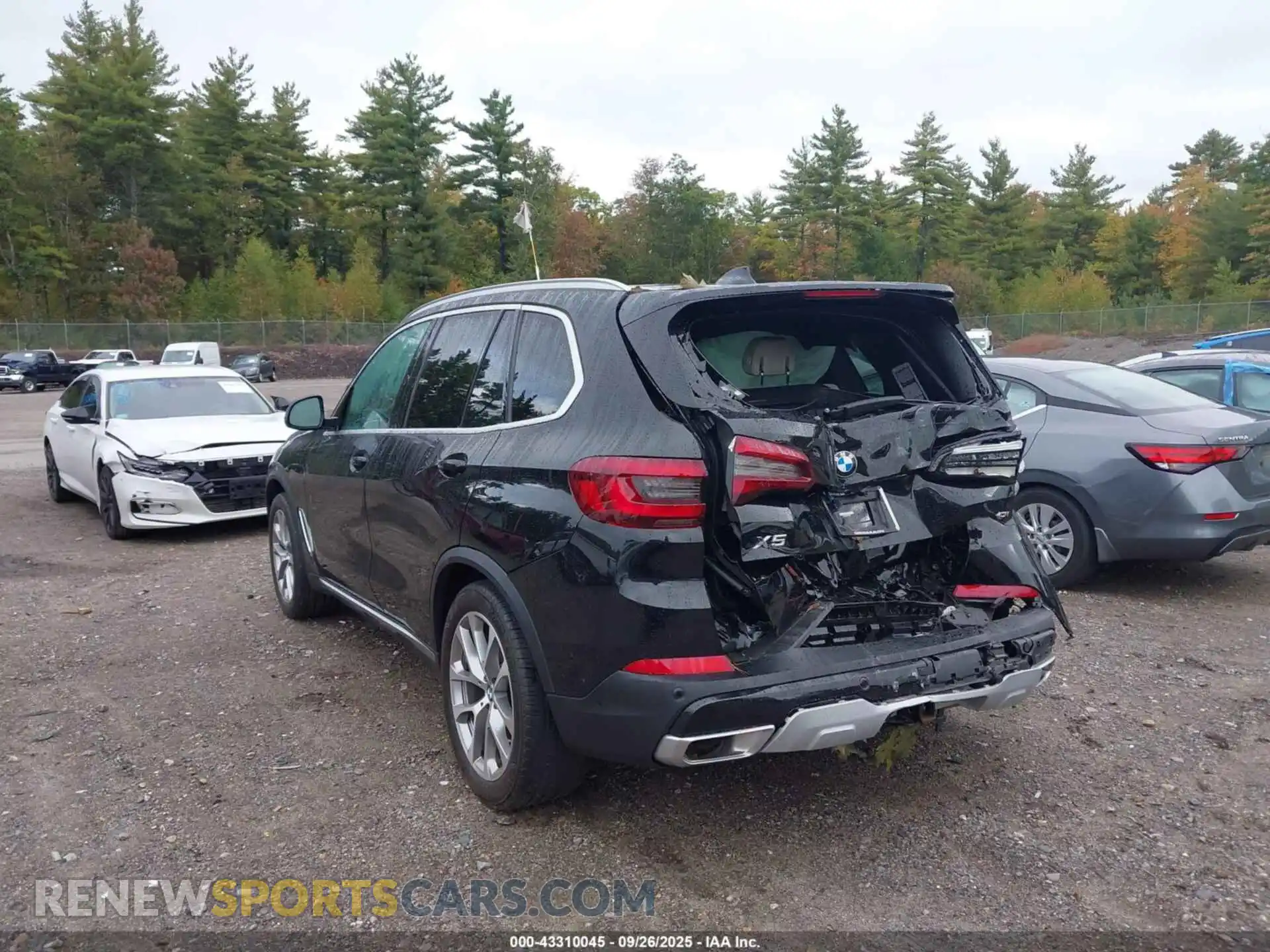 3 Photograph of a damaged car 5UXCR6C05P9R78824 BMW X5 2023