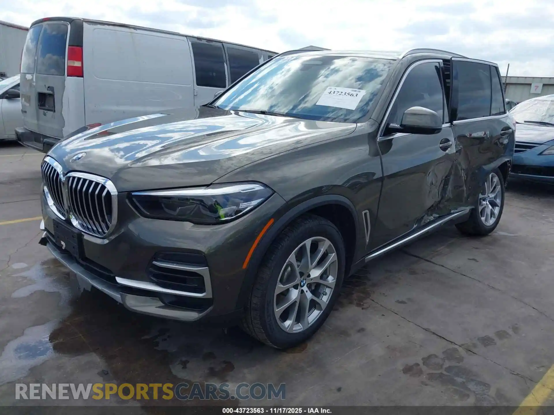 2 Photograph of a damaged car 5UXCR6C06P9N83079 BMW X5 2023