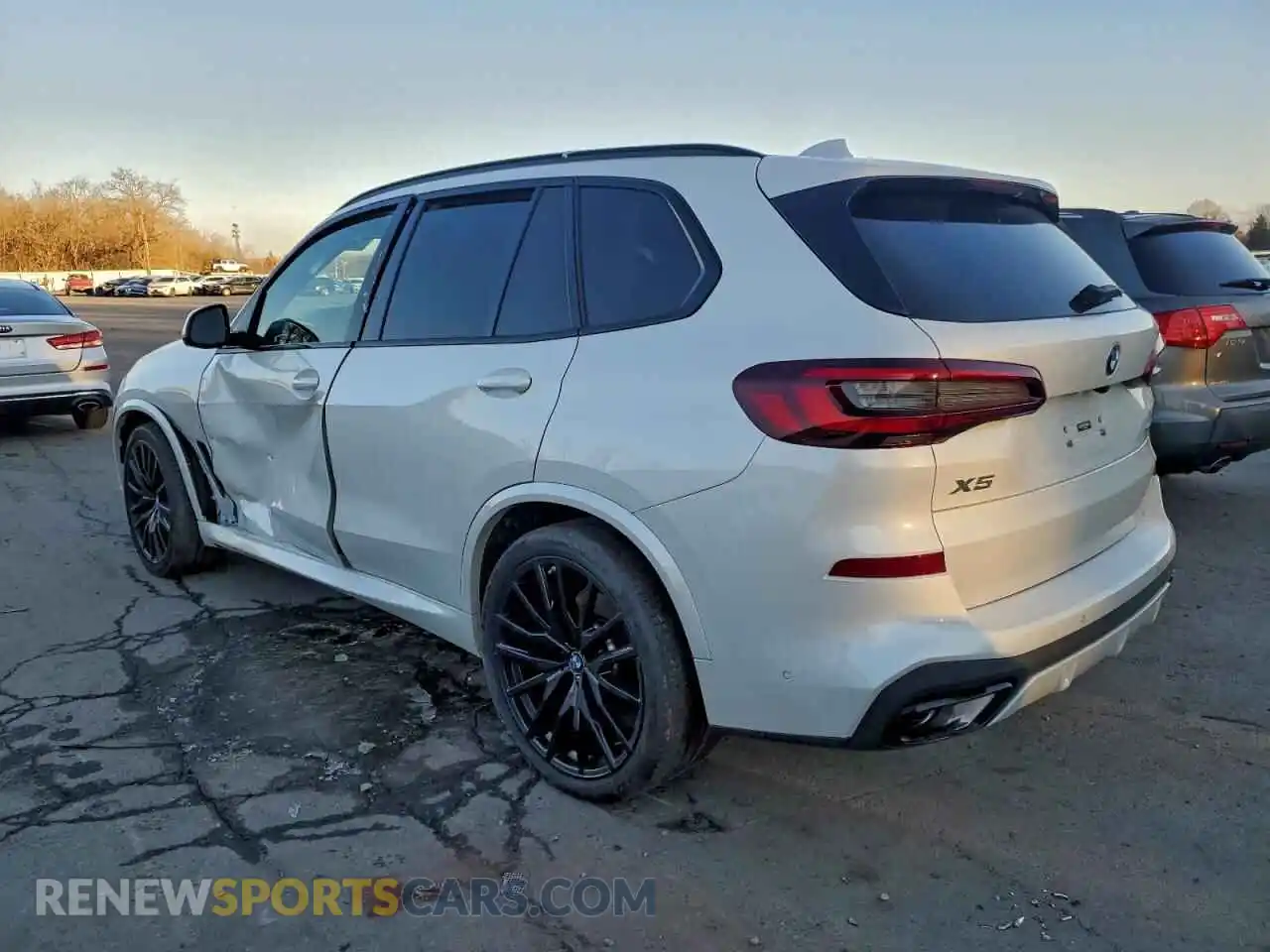 2 Photograph of a damaged car 5UXCR6C06P9P02944 BMW X5 2023