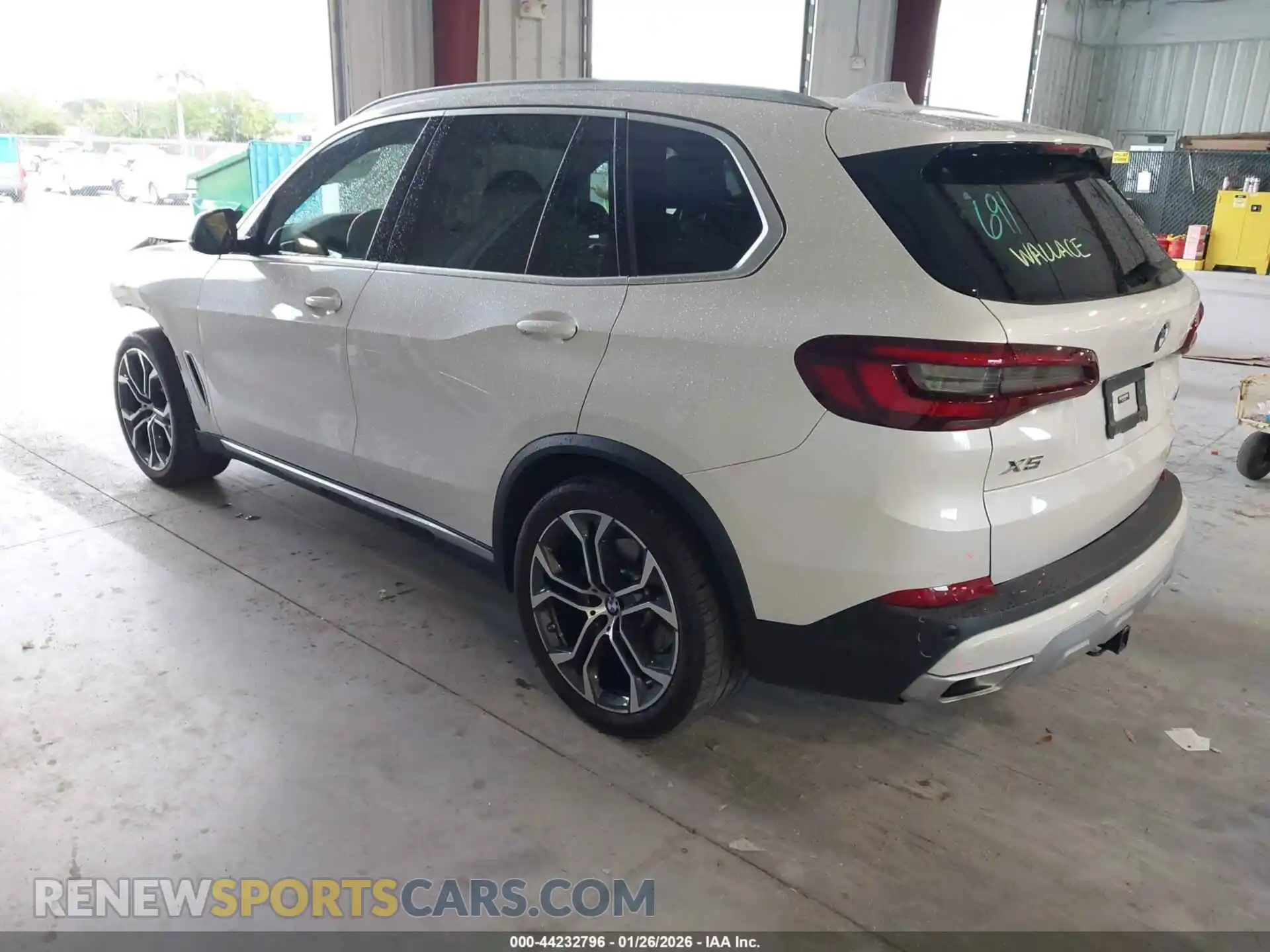 3 Photograph of a damaged car 5UXCR6C06P9R52328 BMW X5 2023