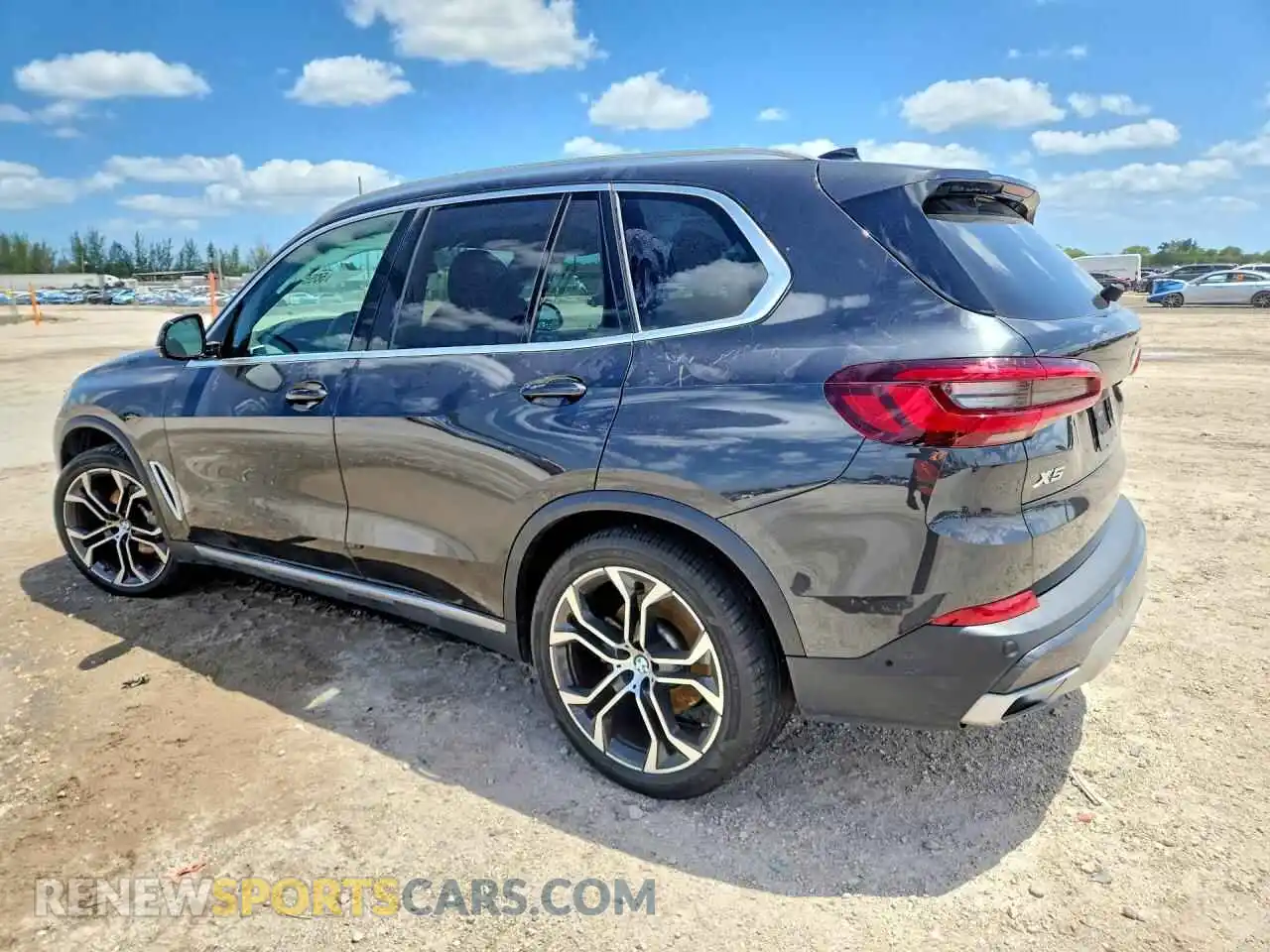 2 Photograph of a damaged car 5UXCR6C07P9N71300 BMW X5 2023