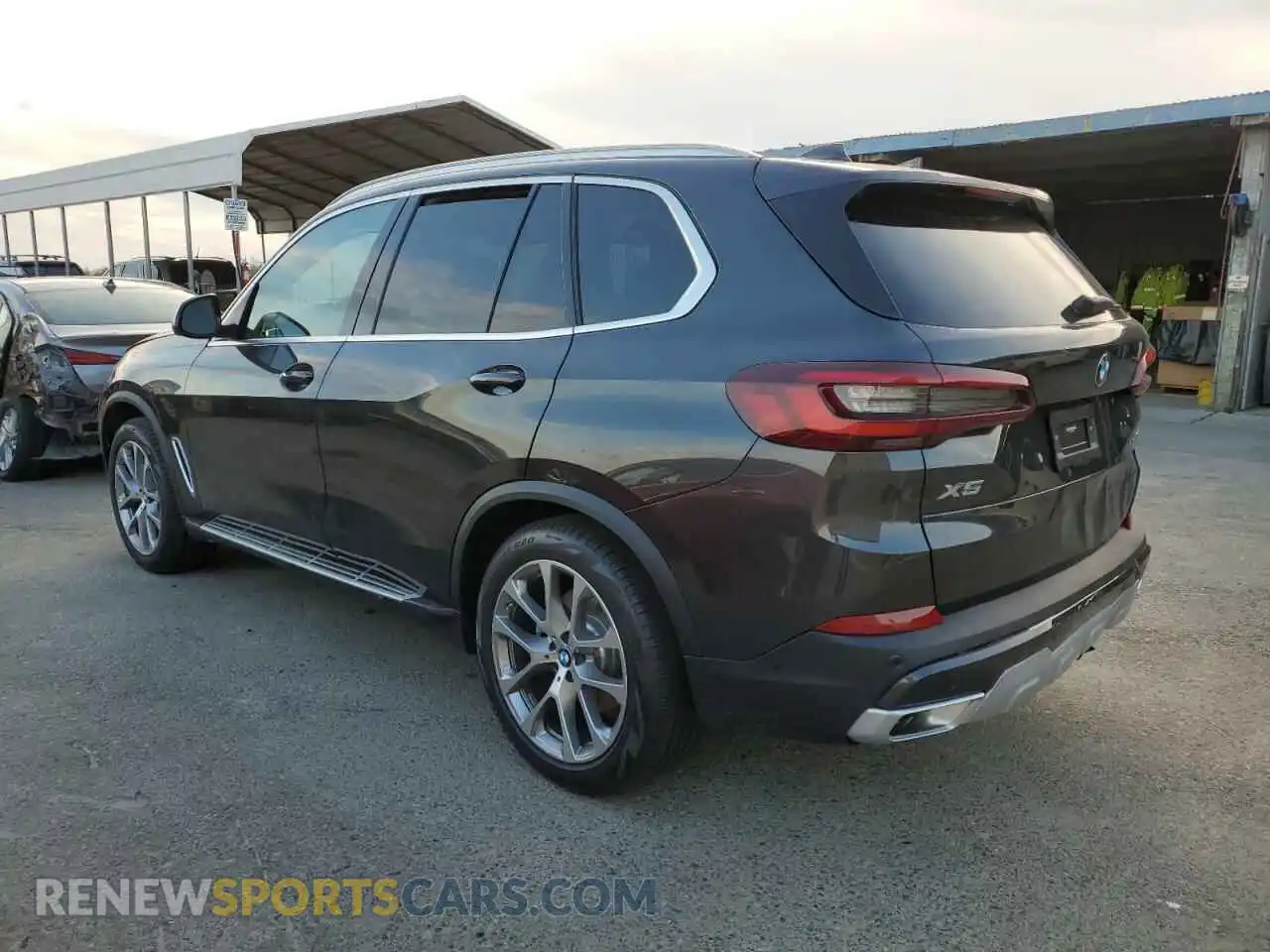 2 Photograph of a damaged car 5UXCR6C07P9N94723 BMW X5 2023