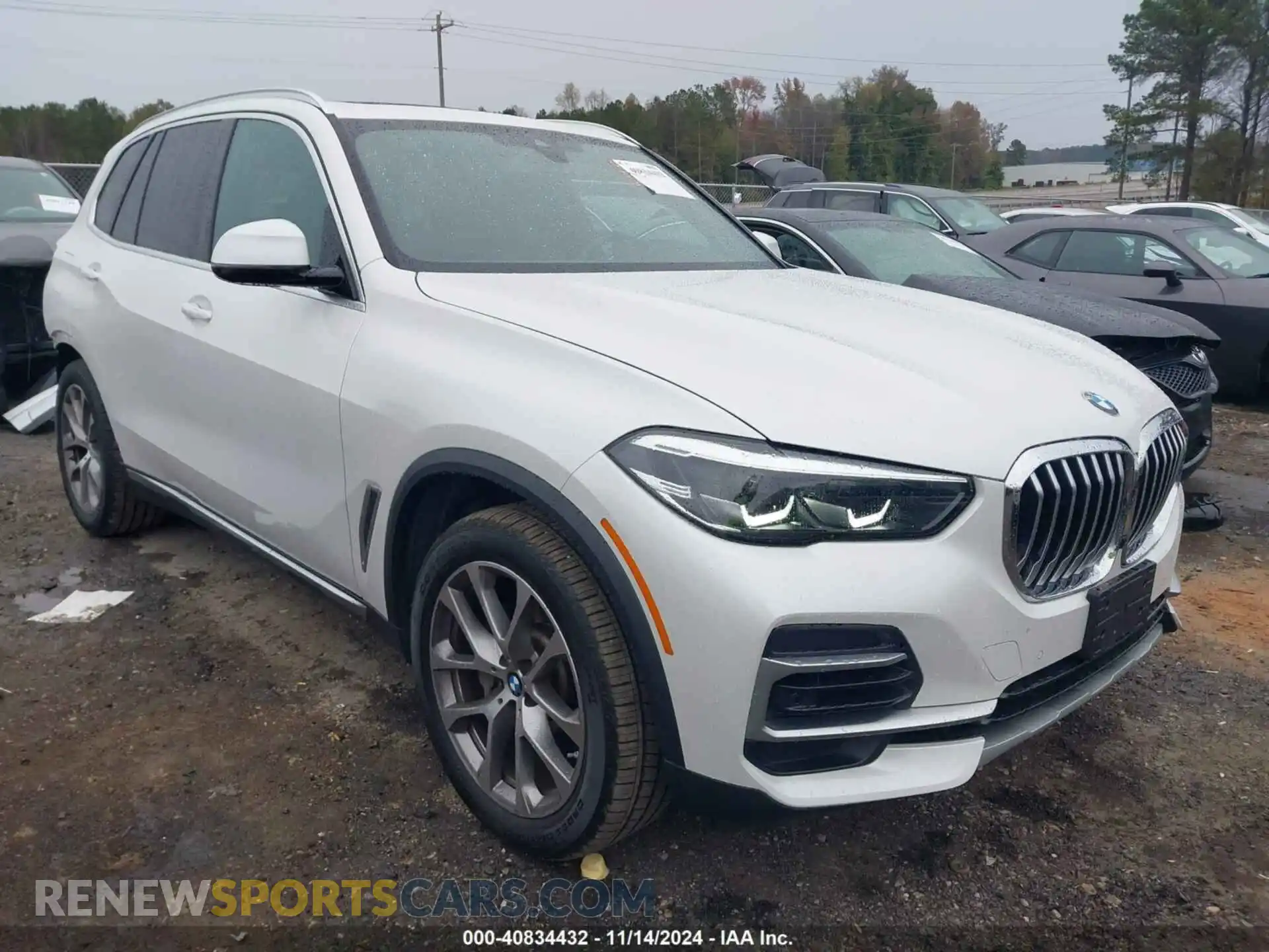 1 Photograph of a damaged car 5UXCR6C07P9R98556 BMW X5 2023