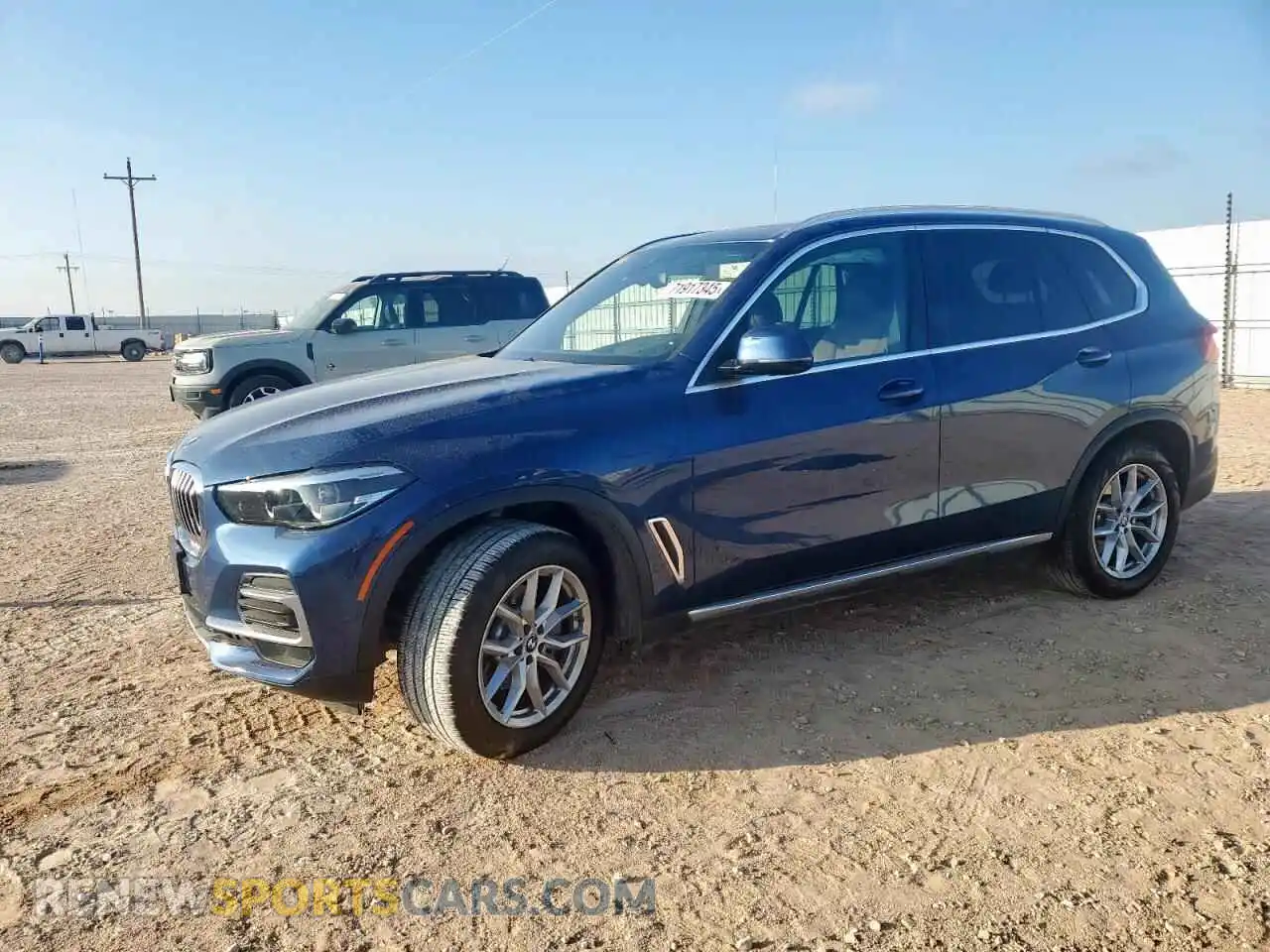 1 Photograph of a damaged car 5UXCR6C09P9P32780 BMW X5 2023