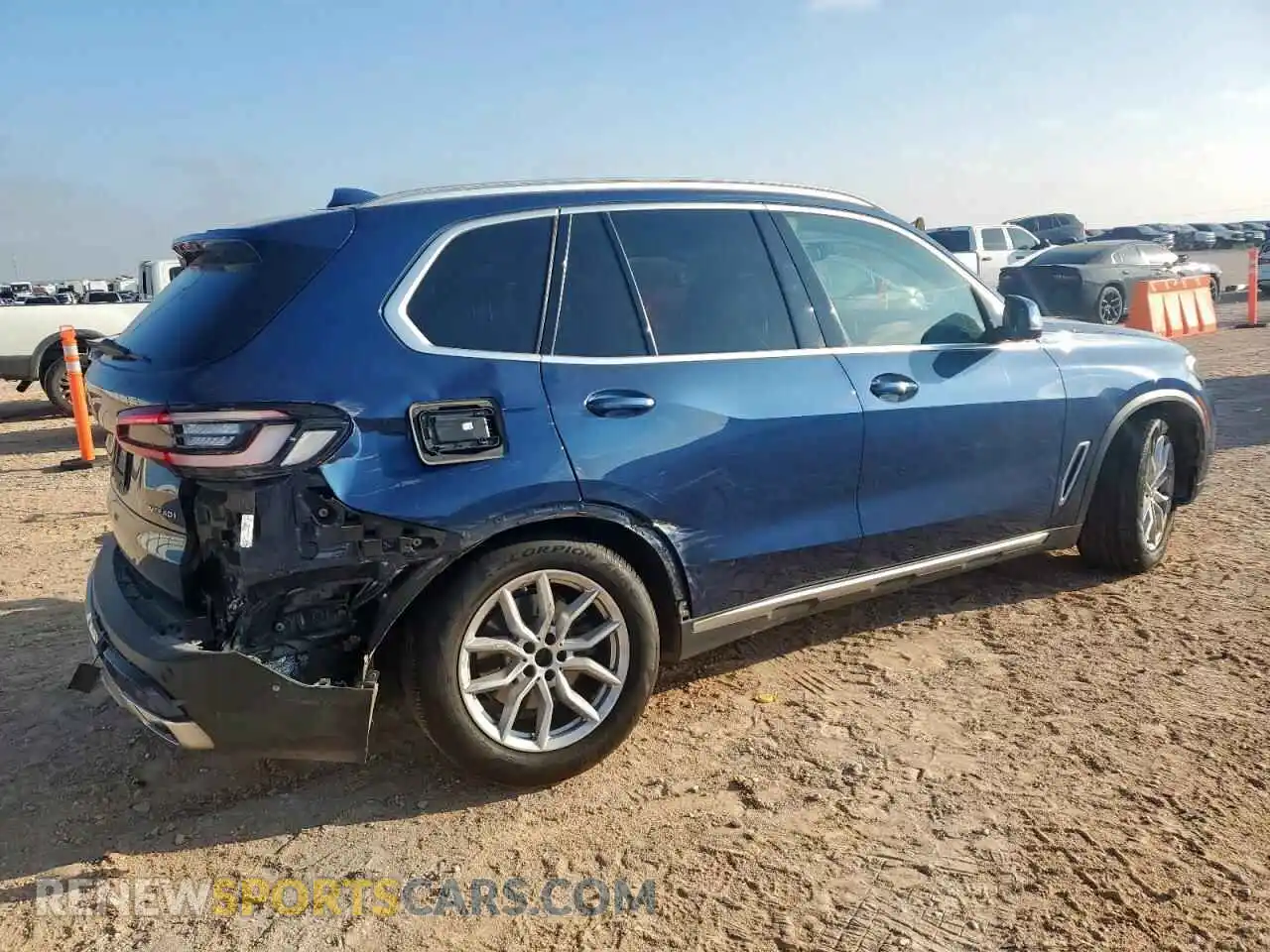 3 Photograph of a damaged car 5UXCR6C09P9P32780 BMW X5 2023
