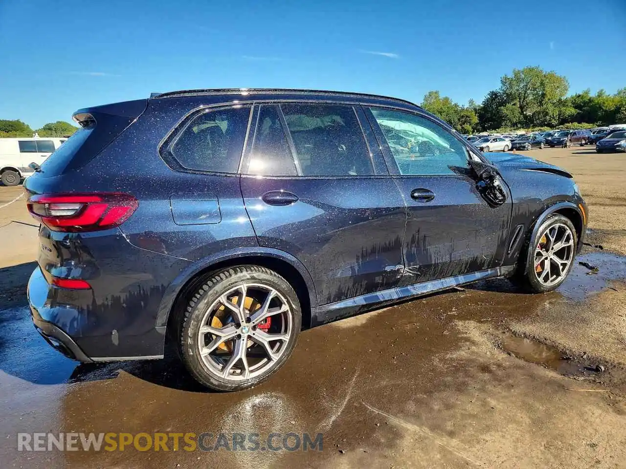 3 Photograph of a damaged car 5UXCR6C09P9P77007 BMW X5 2023