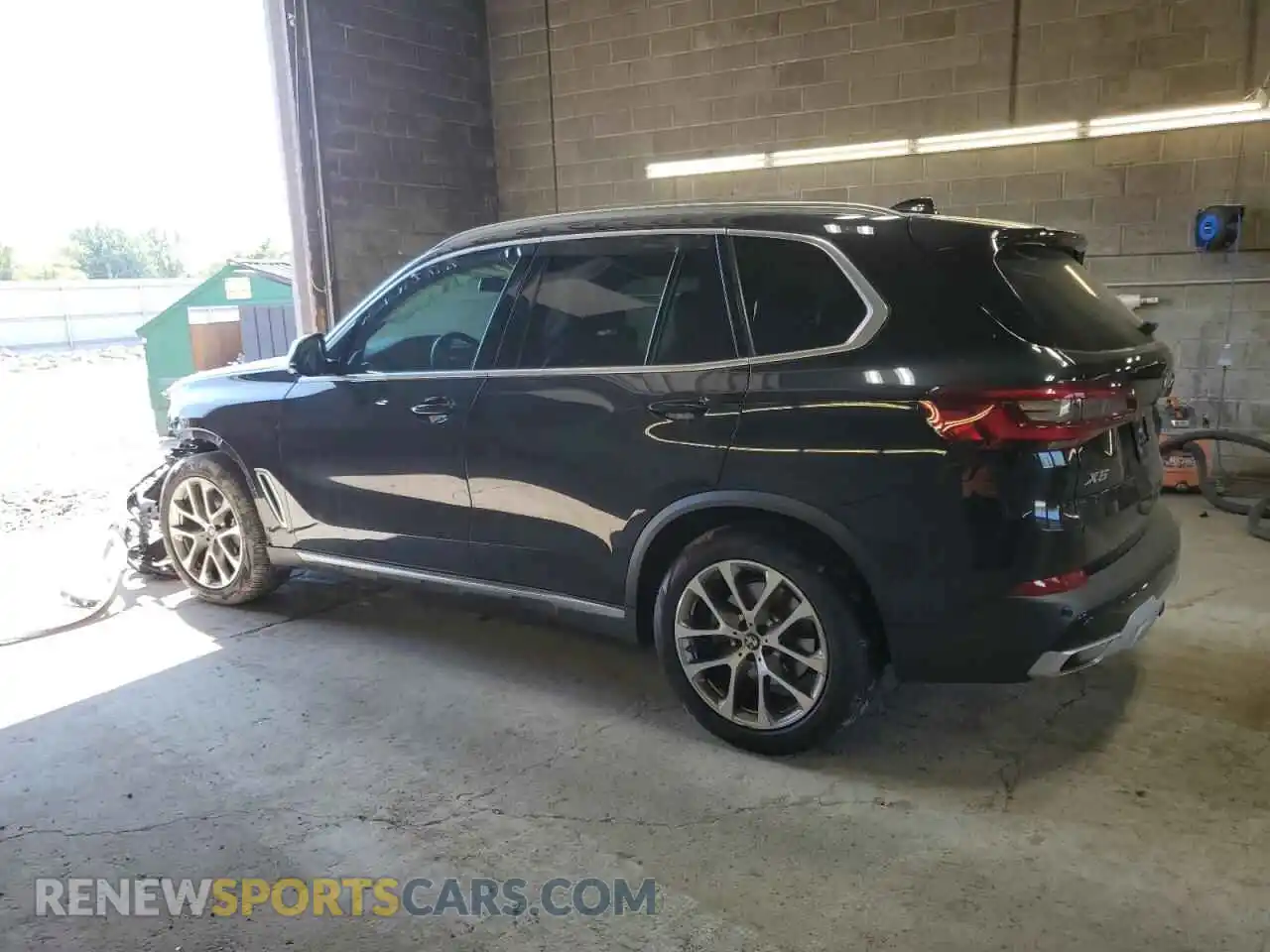 2 Photograph of a damaged car 5UXCR6C09P9R02586 BMW X5 2023