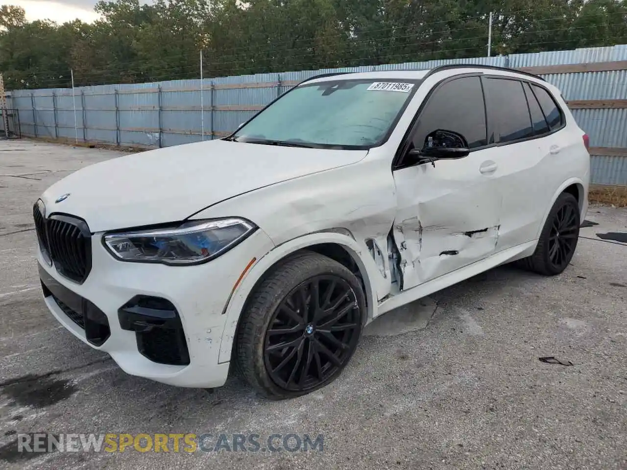 1 Photograph of a damaged car 5UXCR6C09P9R10462 BMW X5 2023