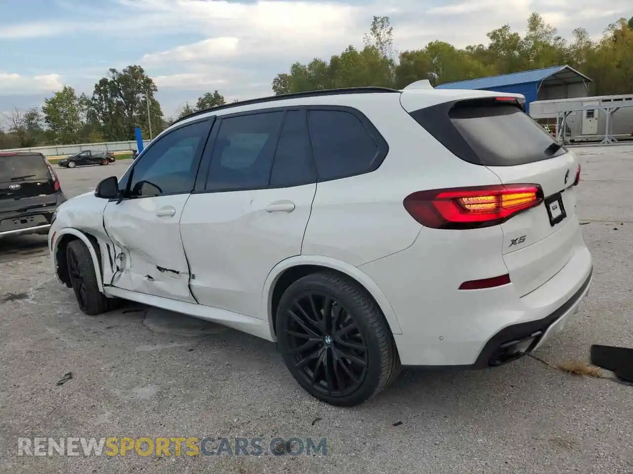 2 Photograph of a damaged car 5UXCR6C09P9R10462 BMW X5 2023