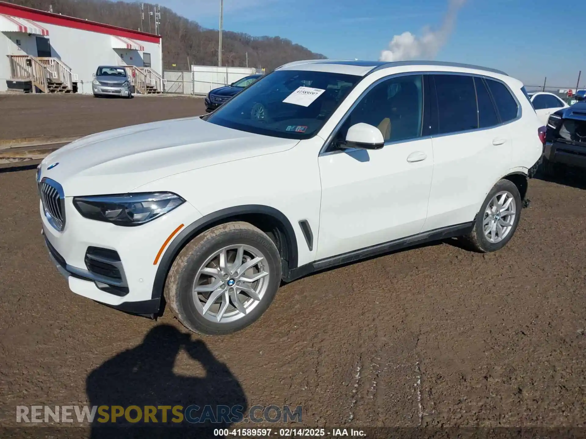 2 fotografías del automóvil dañado 5UXCR6C09P9S01112 BMW X5 2023