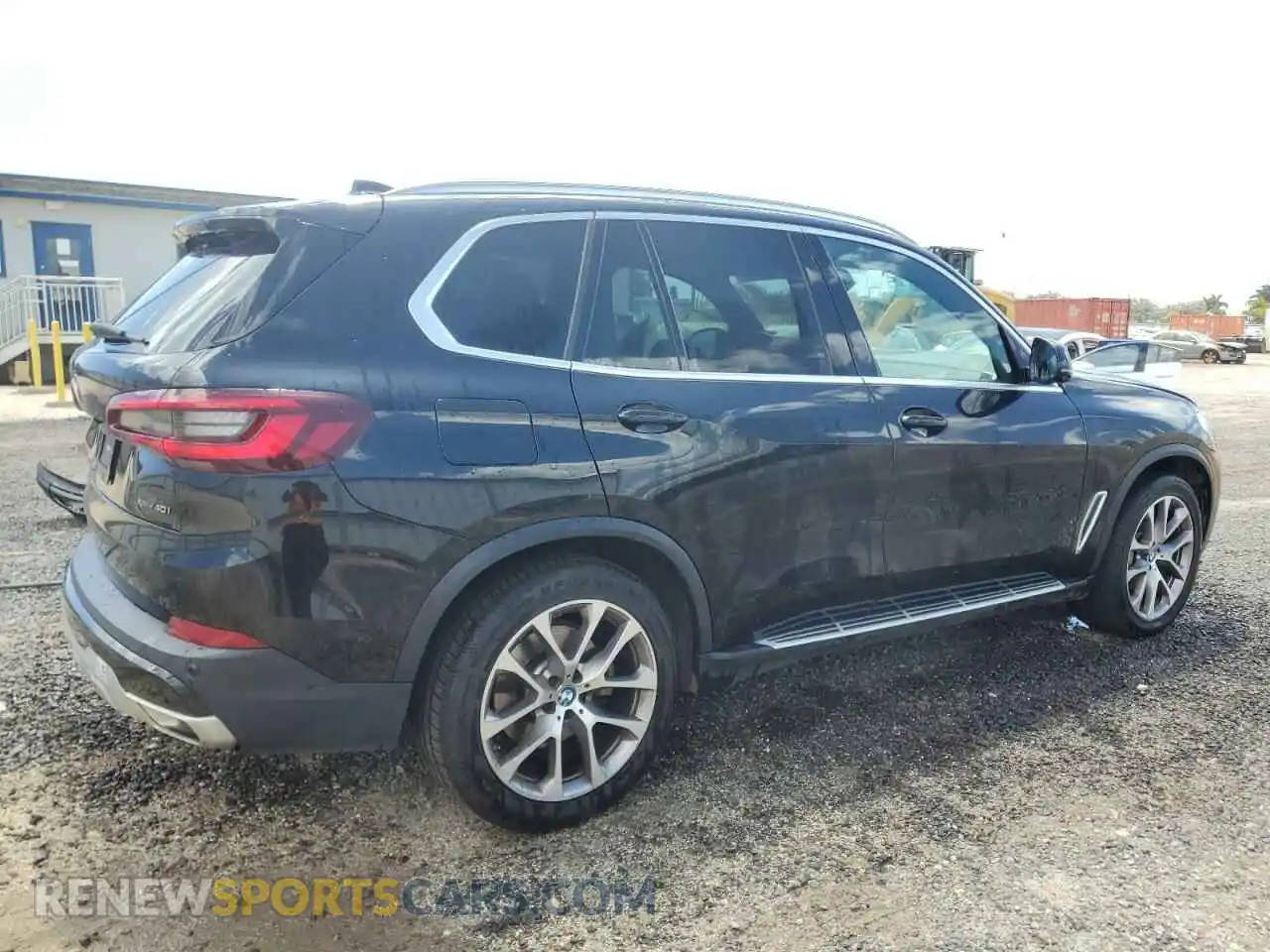 3 Photograph of a damaged car 5UXCR6C0XP9N88687 BMW X5 2023