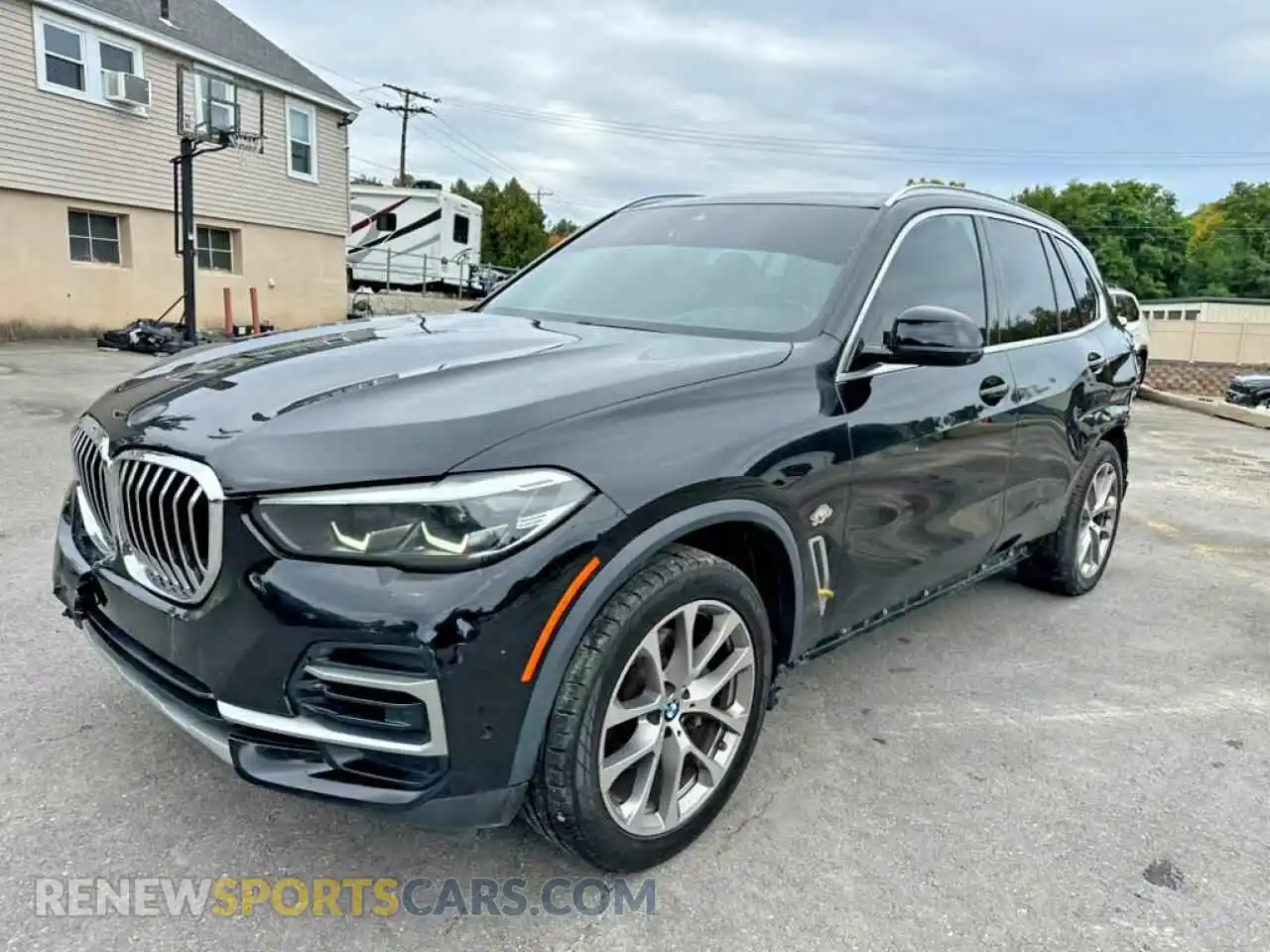 1 Photograph of a damaged car 5UXCR6C0XP9P67523 BMW X5 2023