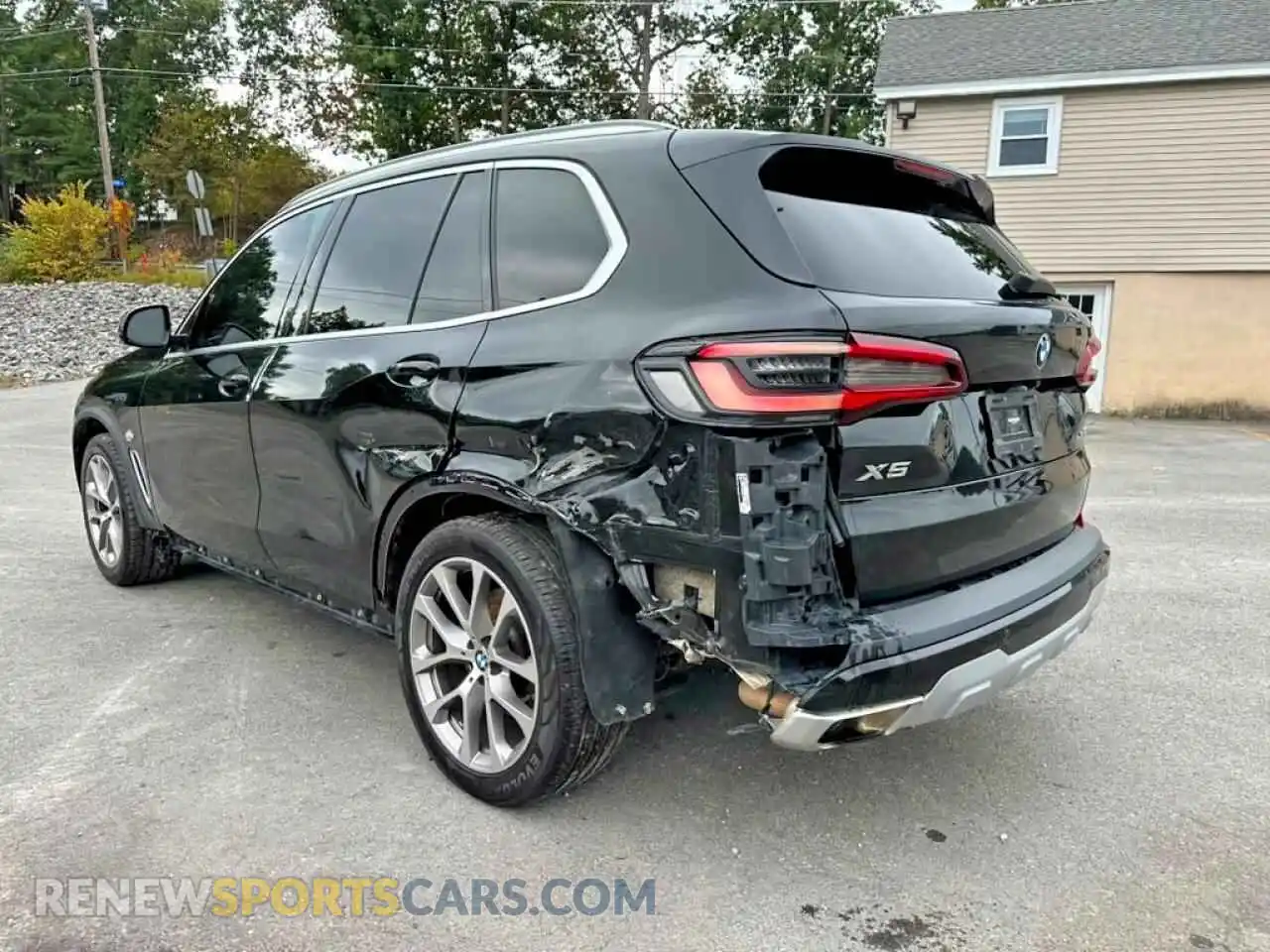 2 Photograph of a damaged car 5UXCR6C0XP9P67523 BMW X5 2023