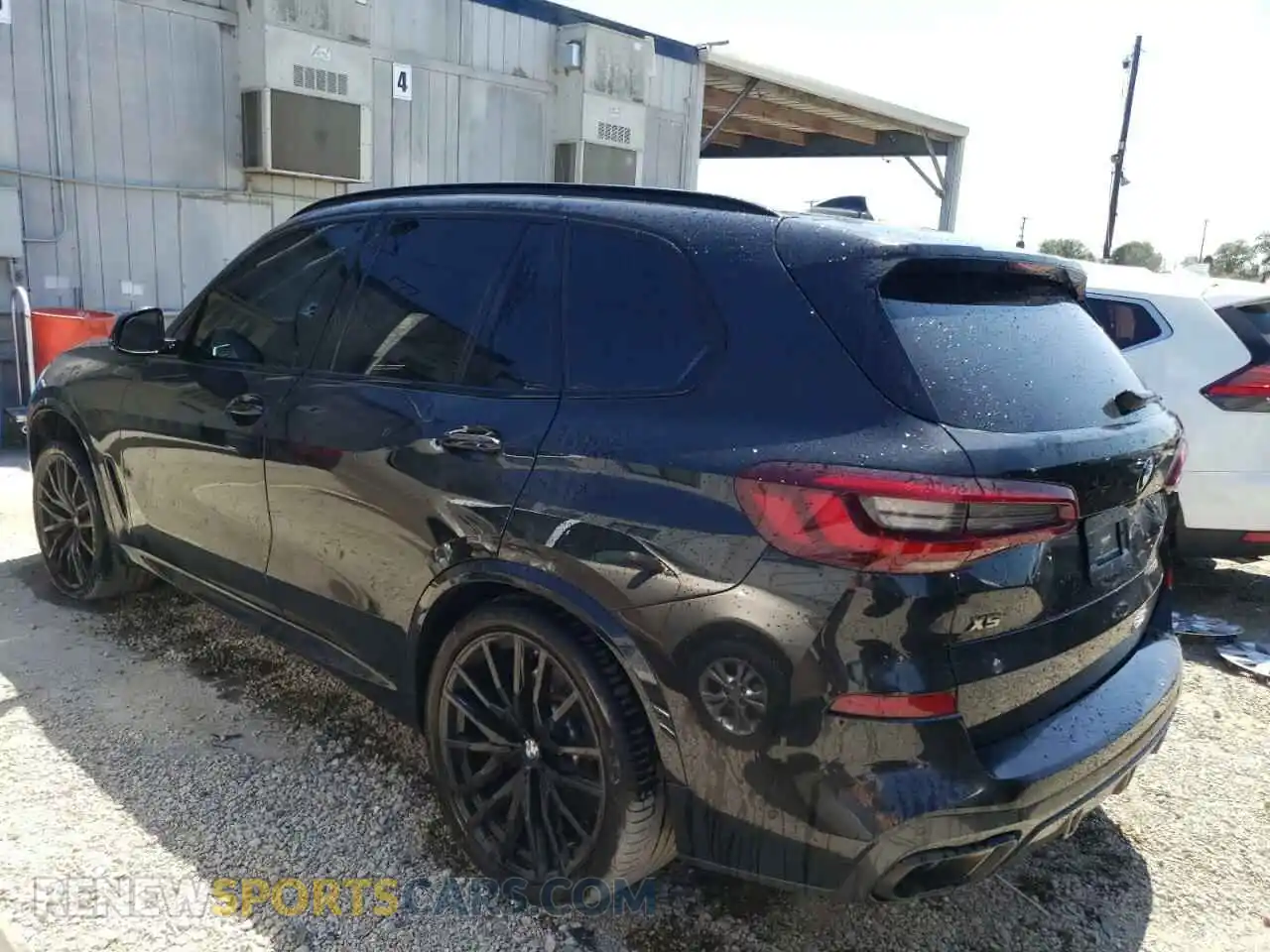 2 Photograph of a damaged car 5UXJU4C00P9R18136 BMW X5 2023
