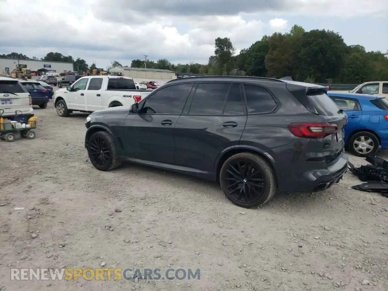 2 Photograph of a damaged car 5UXJU4C01P9N98602 BMW X5 2023