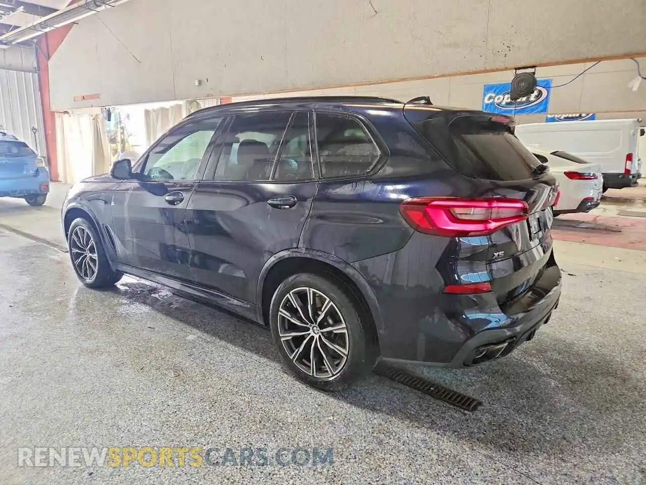 2 Photograph of a damaged car 5UXJU4C01P9R91533 BMW X5 2023