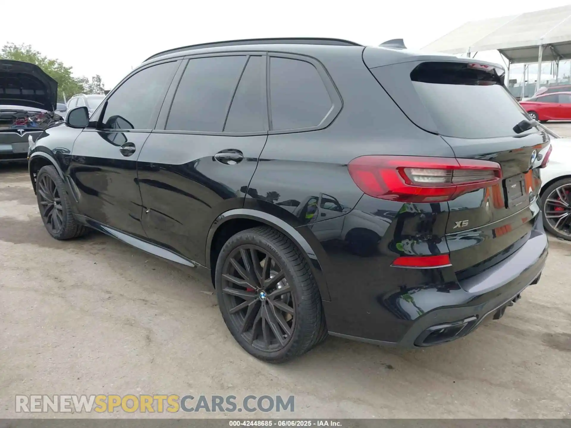 3 Photograph of a damaged car 5UXJU4C09P9R17874 BMW X5 2023