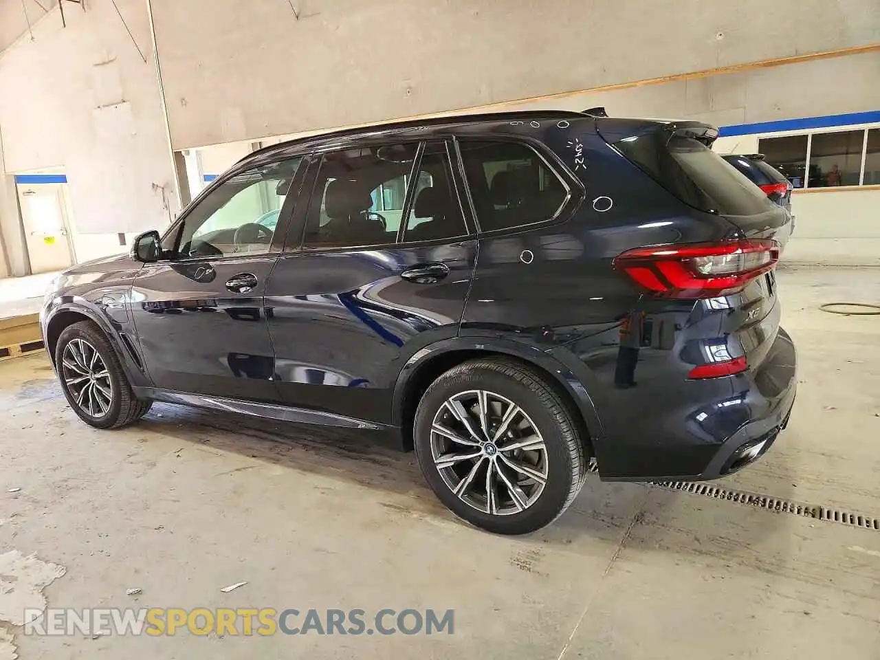 2 fotografías del automóvil dañado 5UXTA6C00P9S00969 BMW X5 2023