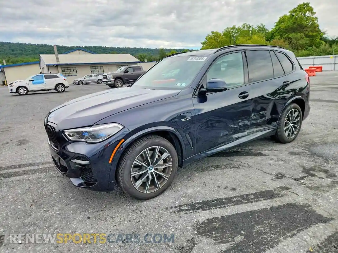 1 Photograph of a damaged car 5UXTA6C01P9P02681 BMW X5 2023