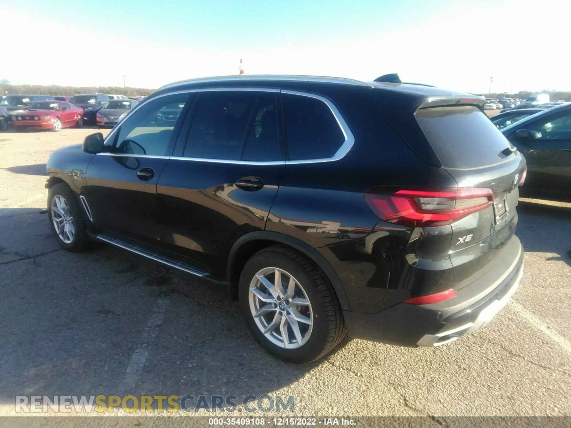 3 Photograph of a damaged car 5UXTA6C02P9P28318 BMW X5 2023
