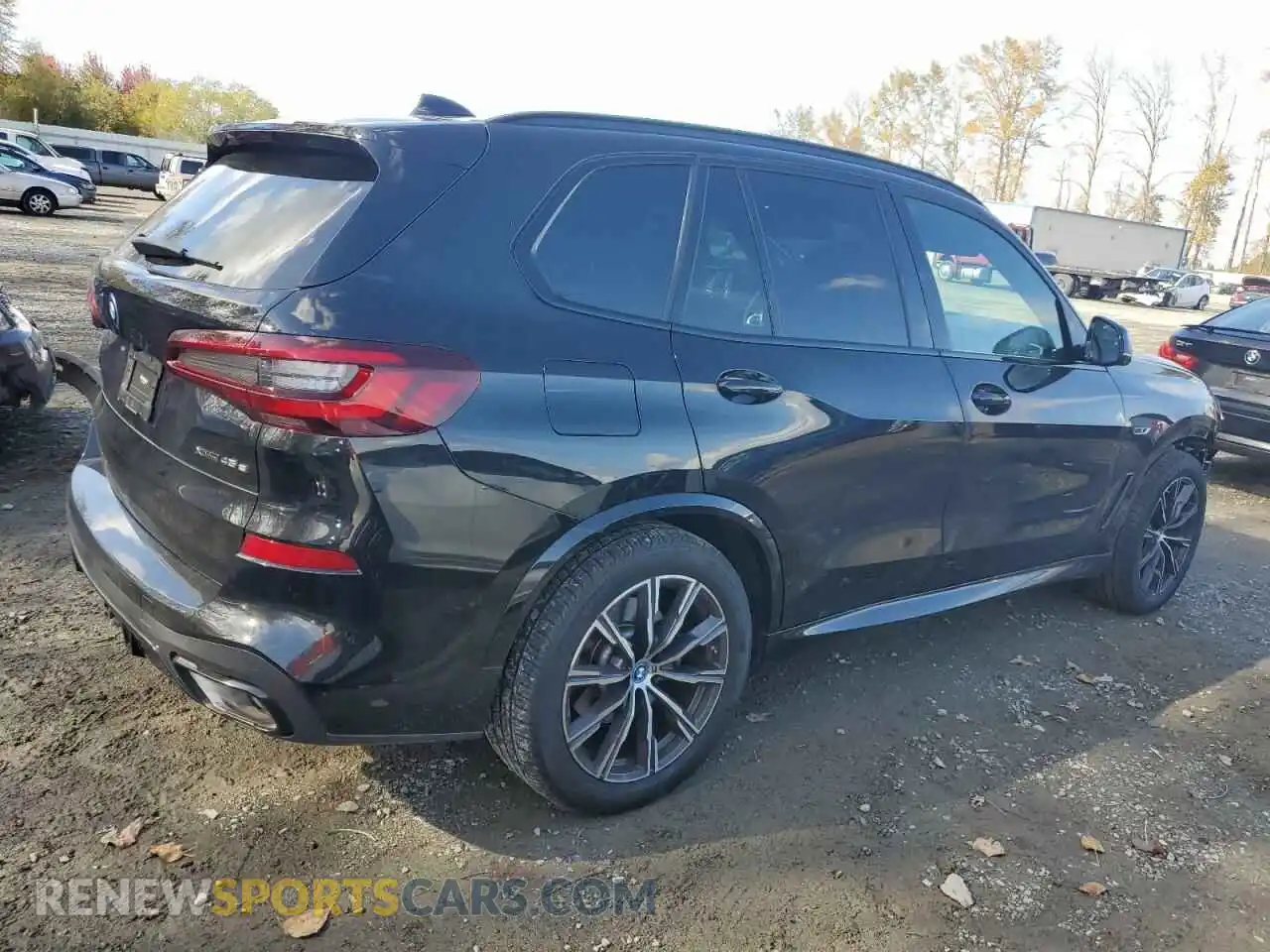 3 Photograph of a damaged car 5UXTA6C02P9R04073 BMW X5 2023