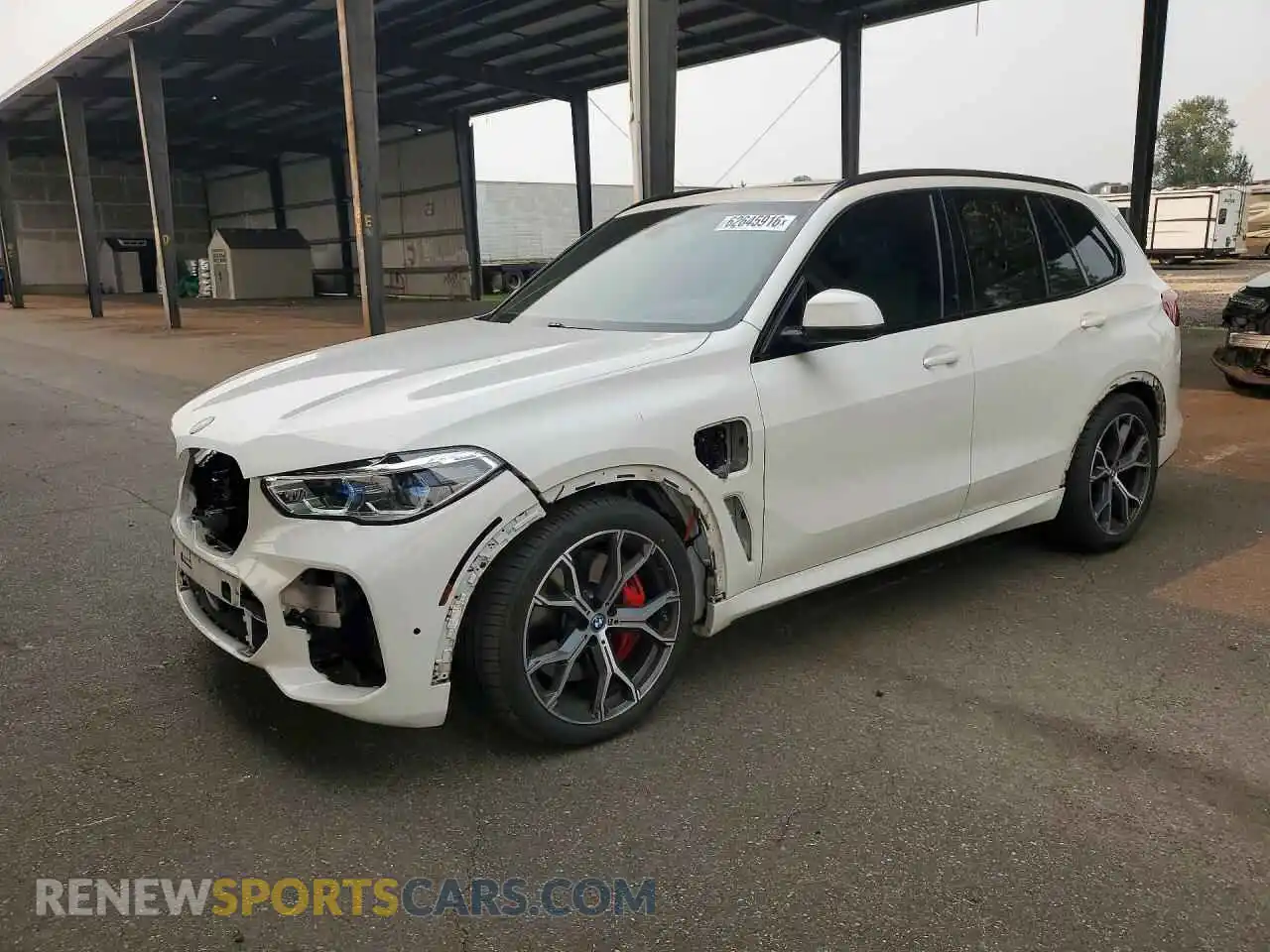 1 Photograph of a damaged car 5UXTA6C03P9P28652 BMW X5 2023