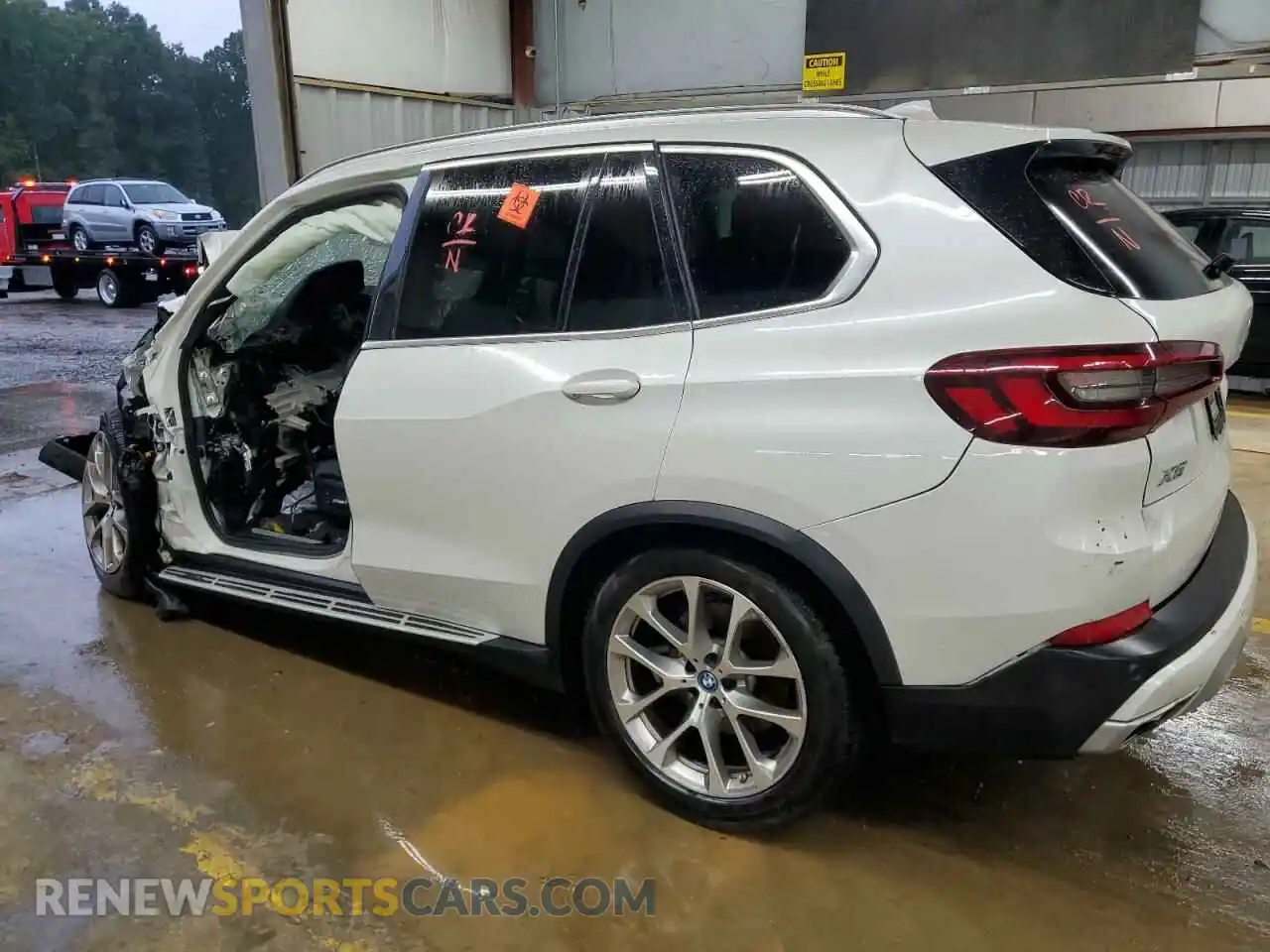 2 Фотография поврежденного автомобиля 5UXTA6C04P9P56136 BMW X5 2023