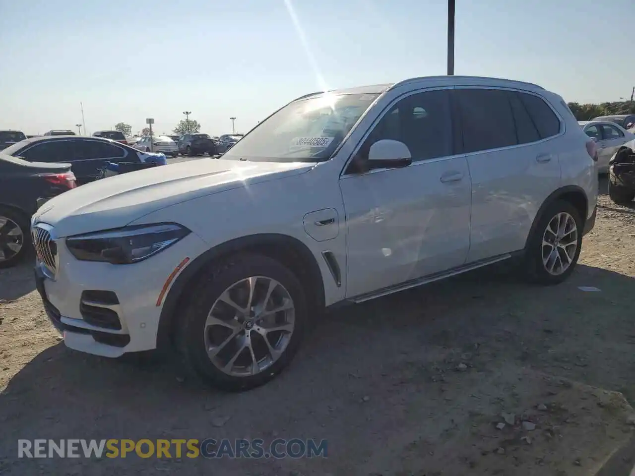 1 Photograph of a damaged car 5UXTA6C09P9P04890 BMW X5 2023